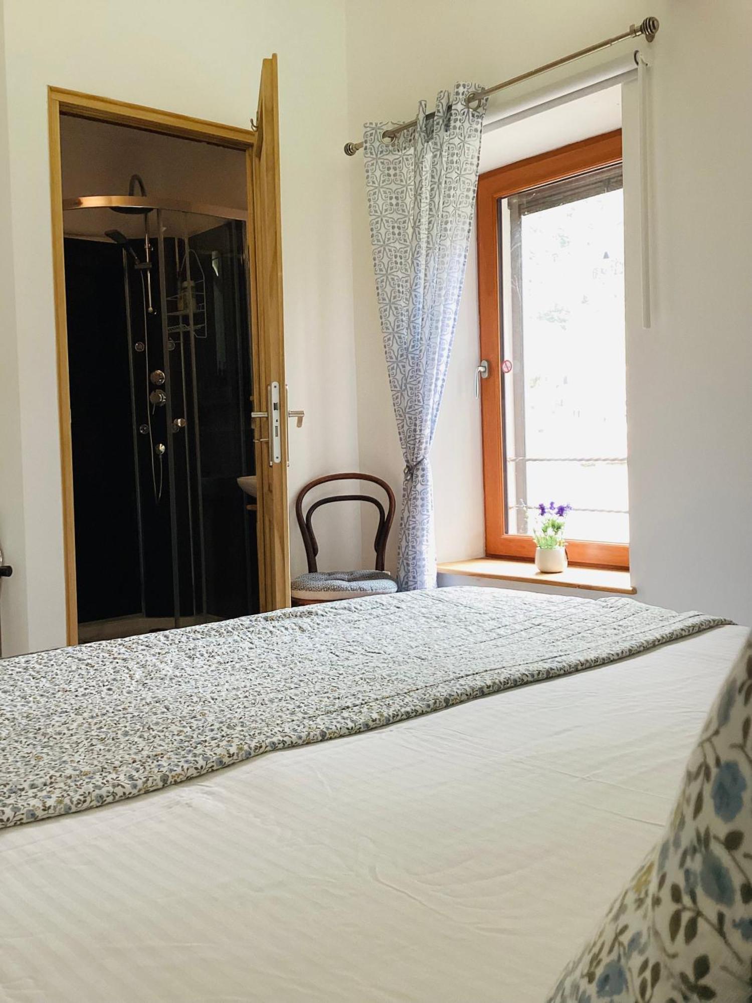 Aude Escape Bed and Breakfast Saint-Martin-Lys Exteriör bild